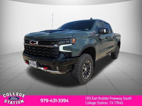 Used 2025 Chevrolet Silverado 1500 ZR2 w/ Technology Package AWD/4WD image 2