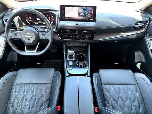 Used 2024 Nissan Rogue Platinum w/ Platinum Premium Package FWD image 24