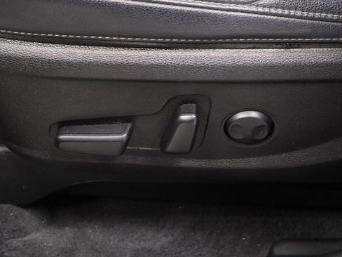 Used 2023 Kia Telluride EX w/ EX Captain's Chair Package FWD image 31