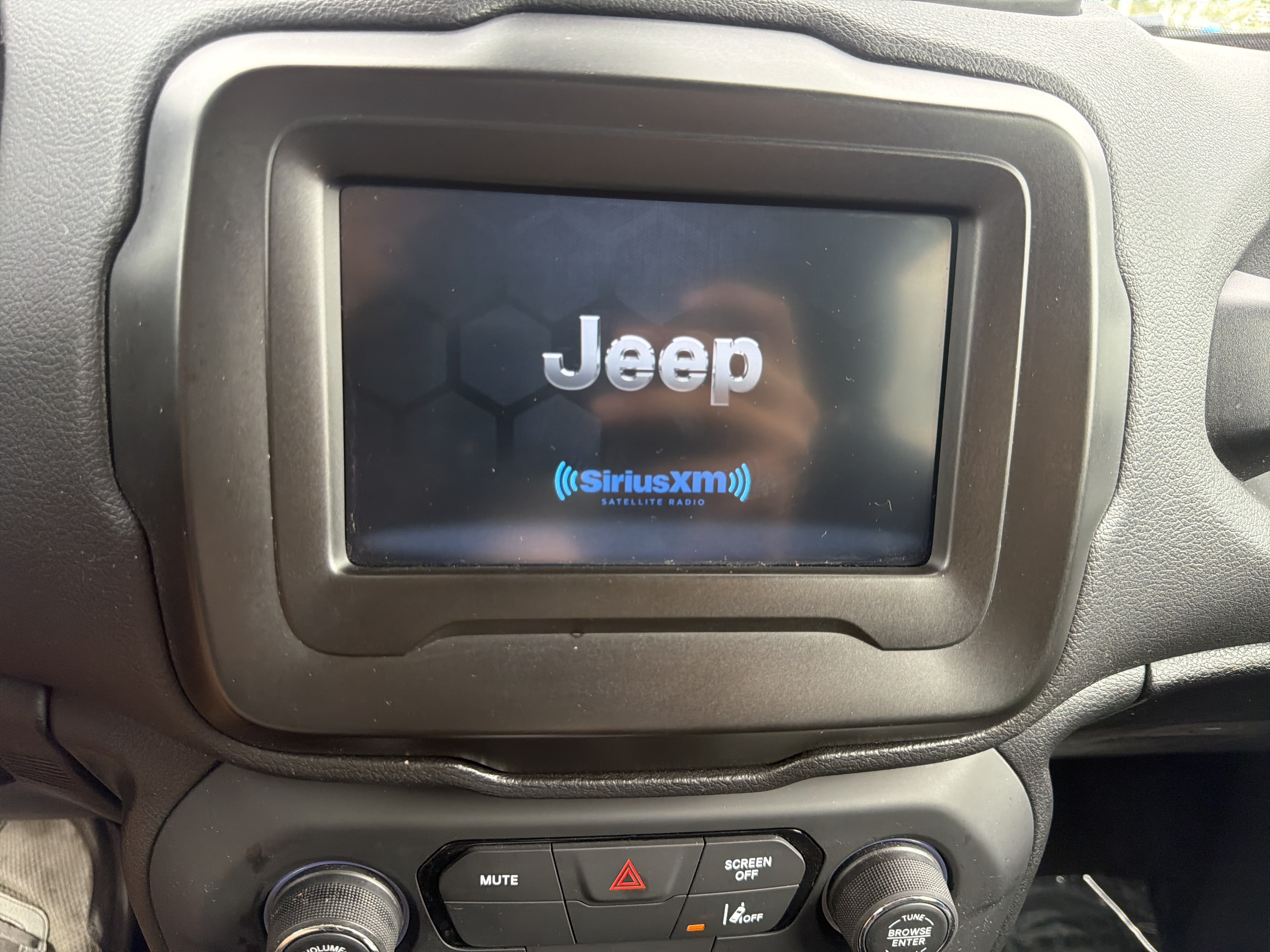 Used 2021 Jeep Renegade Sport w/ Sport Appearance Group AWD/4WD image 25
