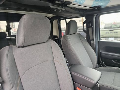 New 2026 Jeep Gladiator Sport image 24