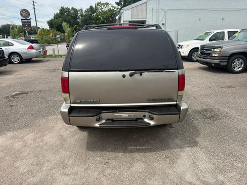 Used 2002 Chevrolet Blazer LS w/ Preferred Equipment Group RWD image 4