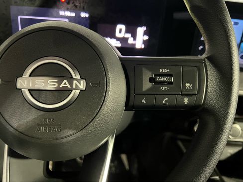 Certified 2025 Nissan Kicks SV w/ Illumination Package image 17