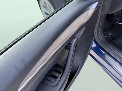 Used 2022 Tesla Model 3 Standard Range RWD image 22