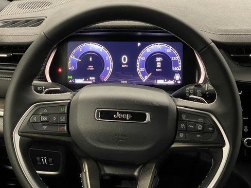 New 2026 Jeep Grand Cherokee Altitude AWD/4WD image 17