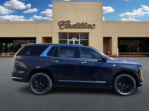 New 2026 Cadillac Escalade Luxury image 2