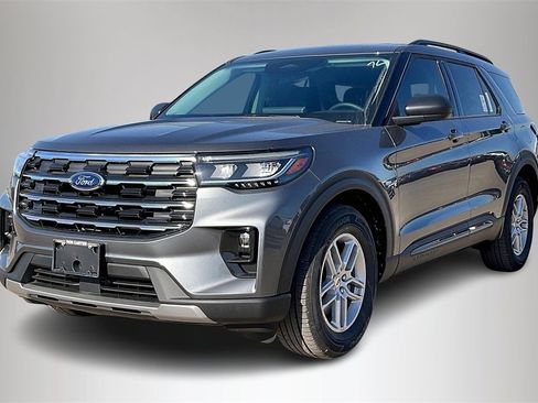 New 2026 Ford Explorer Active w/ Active Comfort Package image 2