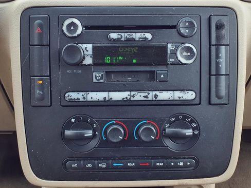 Used 2004 Mercury Monterey Convenience image 11