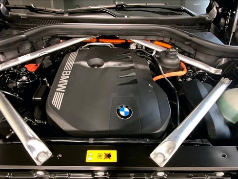 New 2026 BMW X5 xDrive50e w/ M Sport Package image 16