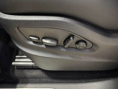 Used 2026 Porsche Cayenne AWD/4WD image 14
