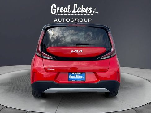 Used 2024 Kia Soul S FWD image 4
