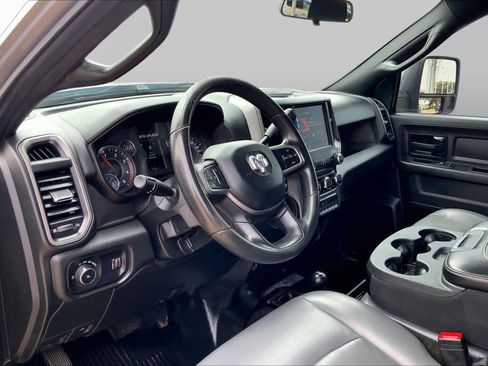 Used 2023 RAM 3500 Tradesman w/ Chrome Appearance Group AWD/4WD image 18