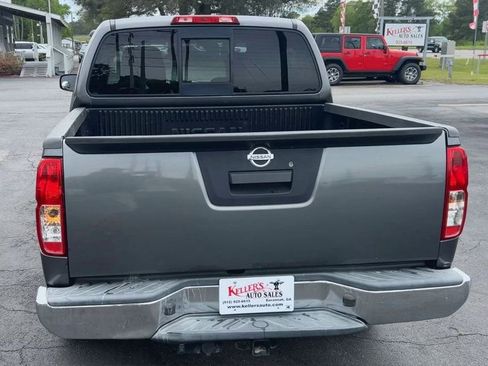 Used 2019 Nissan Frontier SV RWD image 7