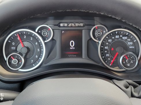 Used 2025 RAM 2500 Big Horn AWD/4WD image 10