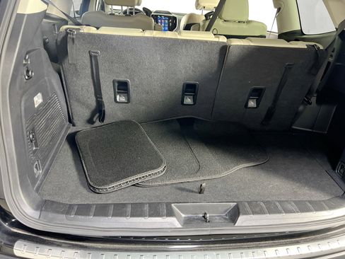 Used 2023 Subaru Ascent Limited image 25
