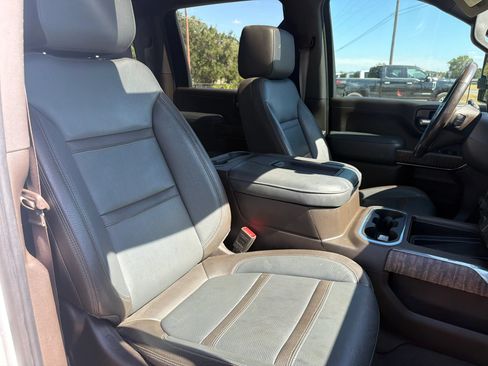 Used 2021 GMC Sierra 2500 Denali w/ Denali Ultimate Package AWD/4WD image 13