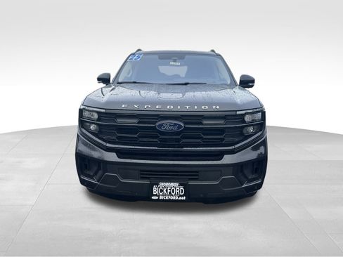 Used 2025 Ford Expedition Active image 2