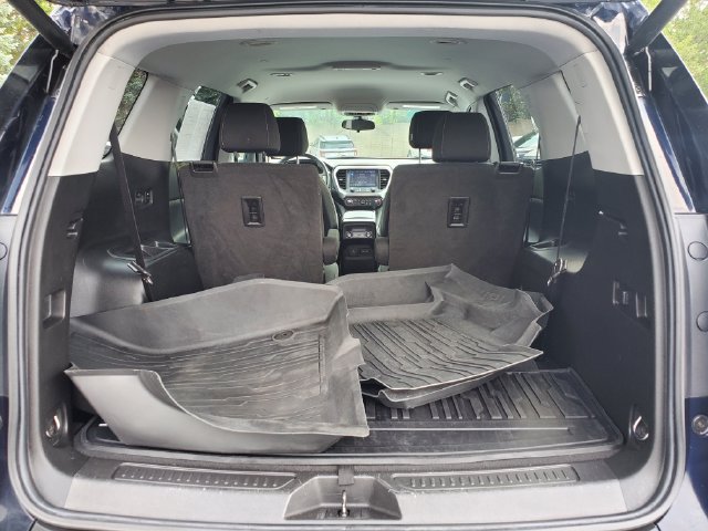 Certified 2021 GMC Acadia SLE w/ Driver Convenience Package FWD image 11