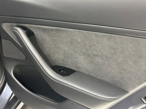 Used 2020 Tesla Model 3 Performance image 19