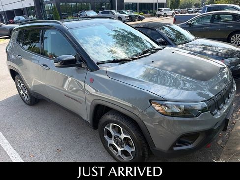 Used 2022 Jeep Compass Trailhawk w/ Sun and Sound Group AWD/4WD image 5