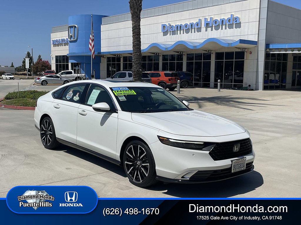 Certified 2023 Honda Accord Touring image 1