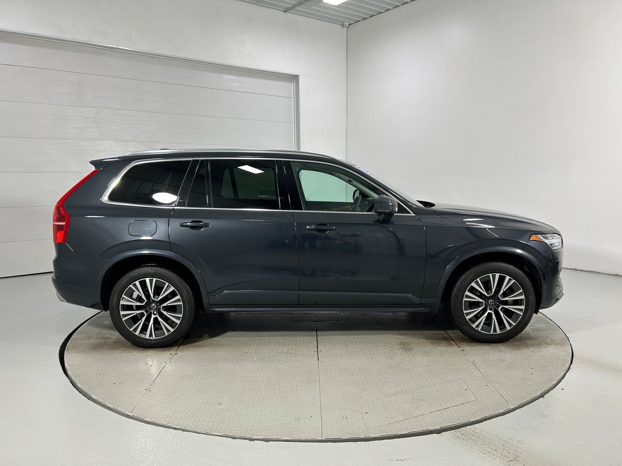 Used 2021 Volvo XC90 T6 Momentum w/ Climate Package AWD/4WD image 39