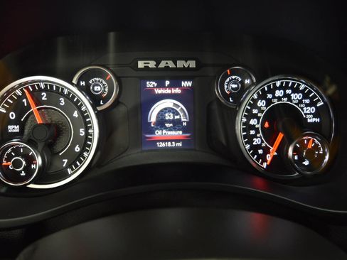 Used 2024 RAM 2500 Big Horn w/ Bed Utility Group image 36