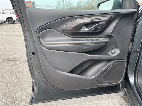 Used 2018 GMC Terrain SLT w/ Preferred Package image 18