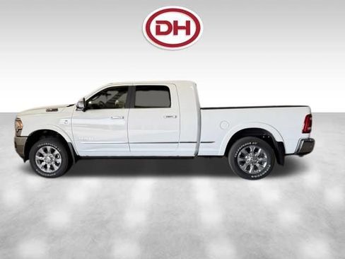 Used 2022 RAM 2500 Limited AWD/4WD image 8