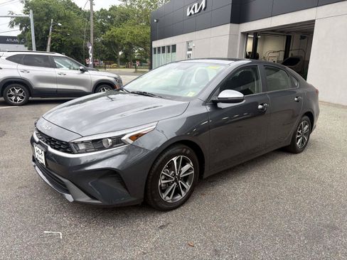 Certified 2023 Kia Forte LXS w/ LXS Technology Package FWD image 1