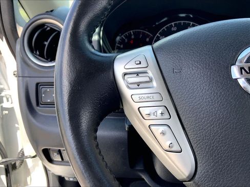 Used 2019 Nissan Versa Note SV FWD image 23