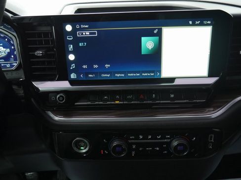 Used 2022 Chevrolet Silverado 1500 RST image 16