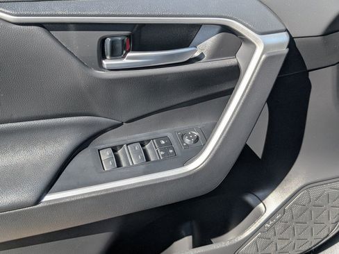 Used 2024 Toyota RAV4 XLE FWD image 15