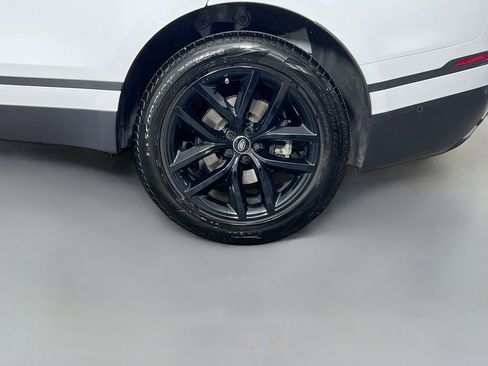 Certified 2026 Land Rover Range Rover Velar S AWD/4WD image 32