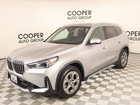 Used 2025 BMW X1 xDrive28i image 10