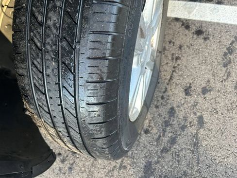 Used 2015 GMC Terrain SLE image 3