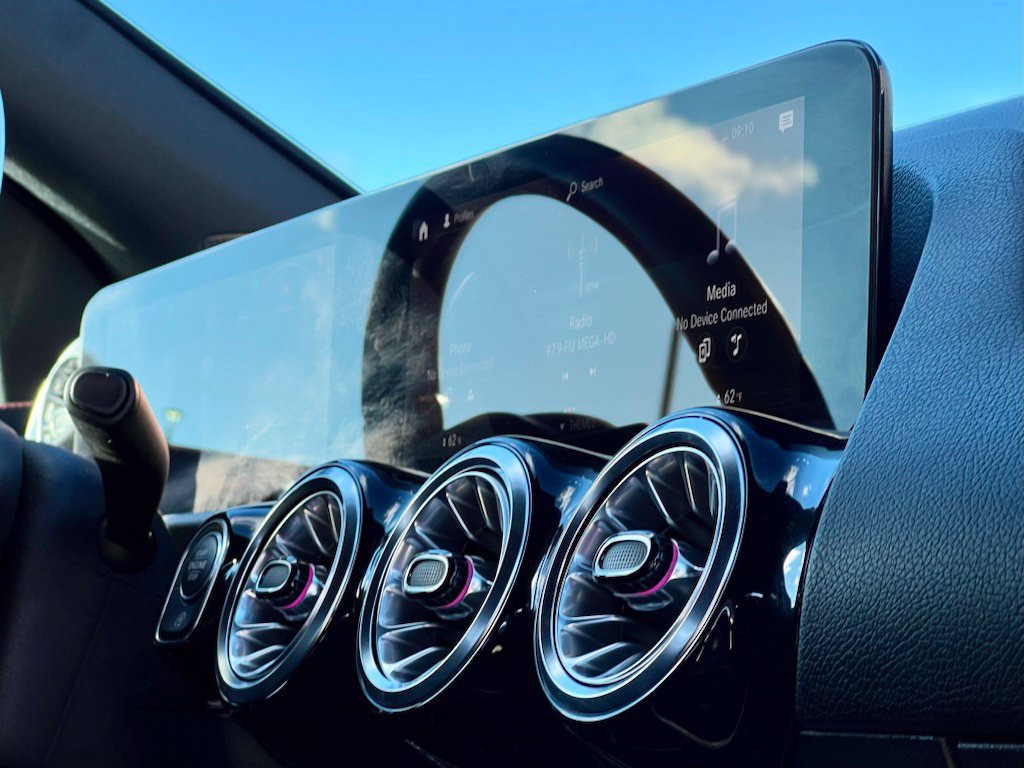 Certified 2023 Mercedes-Benz GLA 250 4MATIC image 19
