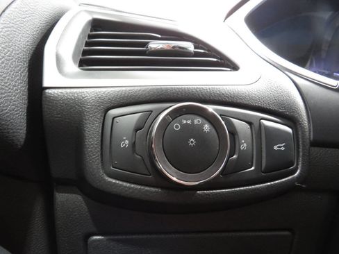 Used 2017 Ford Edge SEL FWD image 24