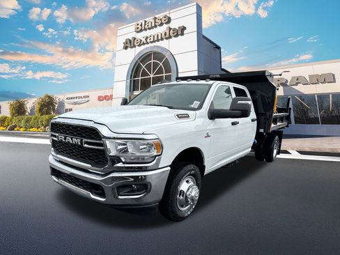 New 2024 RAM 3500 Tradesman w/ Chrome Appearance Group image 8