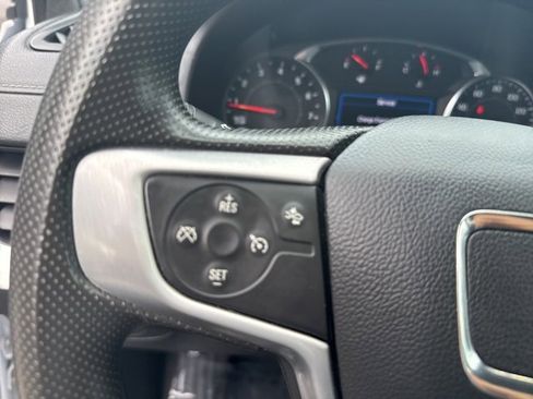 Used 2022 GMC Terrain SLE w/ Driver Convenience Package image 15