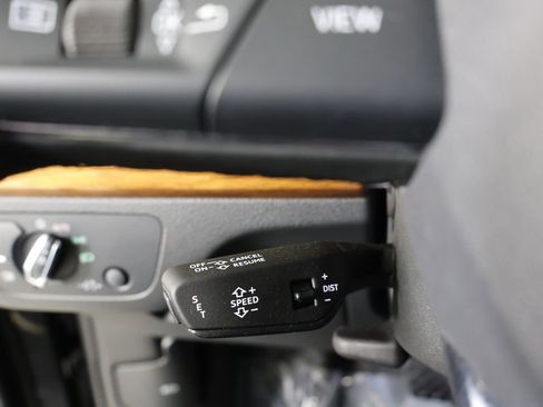 Used 2023 Audi Q5 2.0T Premium image 27