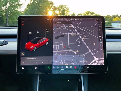 Used 2019 Tesla Model 3 Standard Range Plus RWD image 13