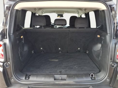 Used 2017 Jeep Renegade Latitude AWD/4WD image 21
