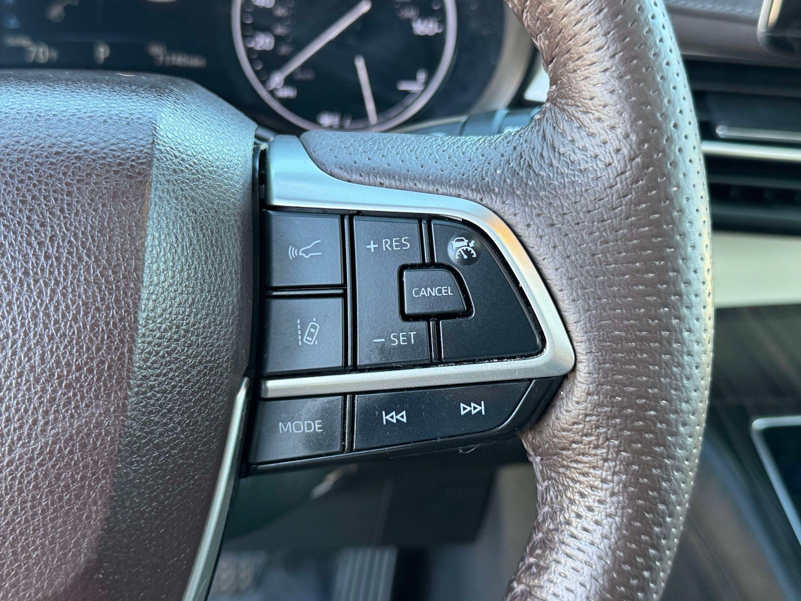 Certified 2023 Toyota Sienna Platinum AWD/4WD image 22
