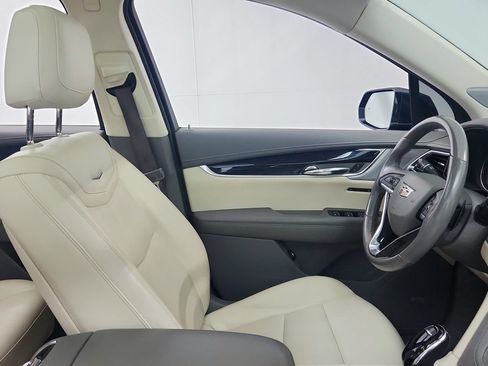 Certified 2023 Cadillac XT6 Premium Luxury w/ LPO, Floor Liner Package AWD/4WD image 31