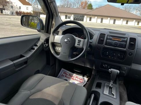 Used 2013 Nissan Xterra X image 29