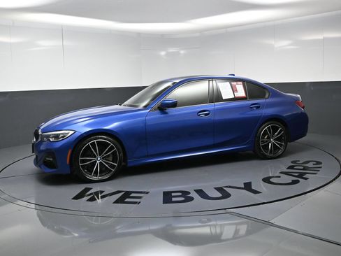 Used 2019 BMW 330i xDrive Sedan w/ M Sport Package AWD/4WD image 6