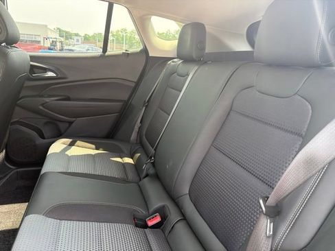 Used 2024 Chevrolet Trax LT FWD image 21