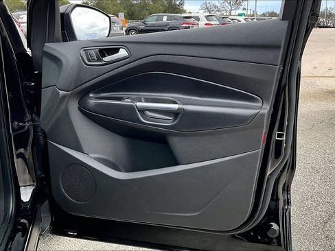 Used 2019 Ford Escape Titanium image 22