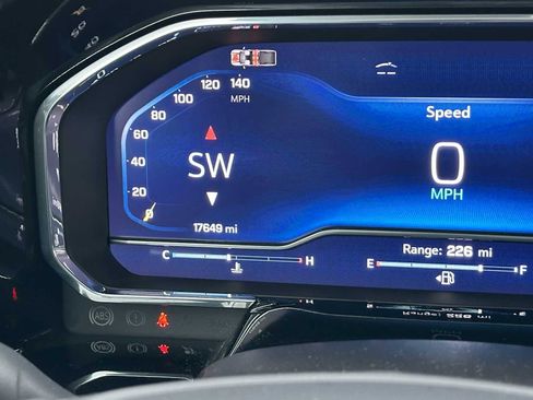 Certified 2024 Chevrolet Silverado 2500 LTZ w/ LTZ Convenience Package image 25